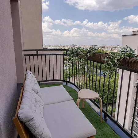 Downtown Skyline Penthouse W Parkview&jacuzzi Bukarest