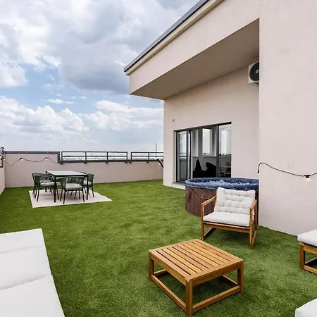 아파트 Downtown Skyline Penthouse W Parkview&jacuzzi 부쿠레슈티