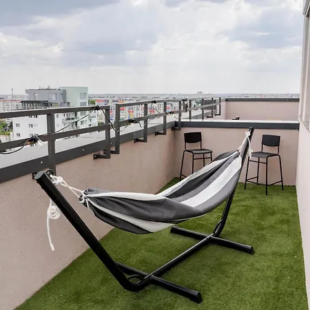 Apartment Downtown Skyline Penthouse W Parkview&jacuzzi Bukarest