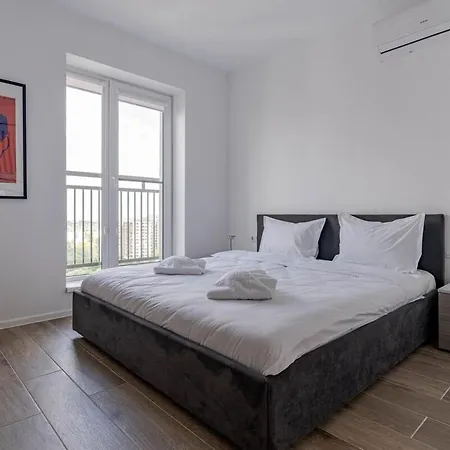 Downtown Skyline Penthouse W Parkview&jacuzzi * Bukarest