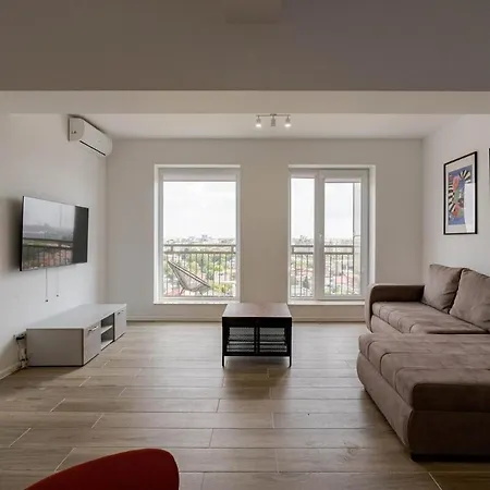 Downtown Skyline Penthouse W Parkview&jacuzzi Apartment Bukarest